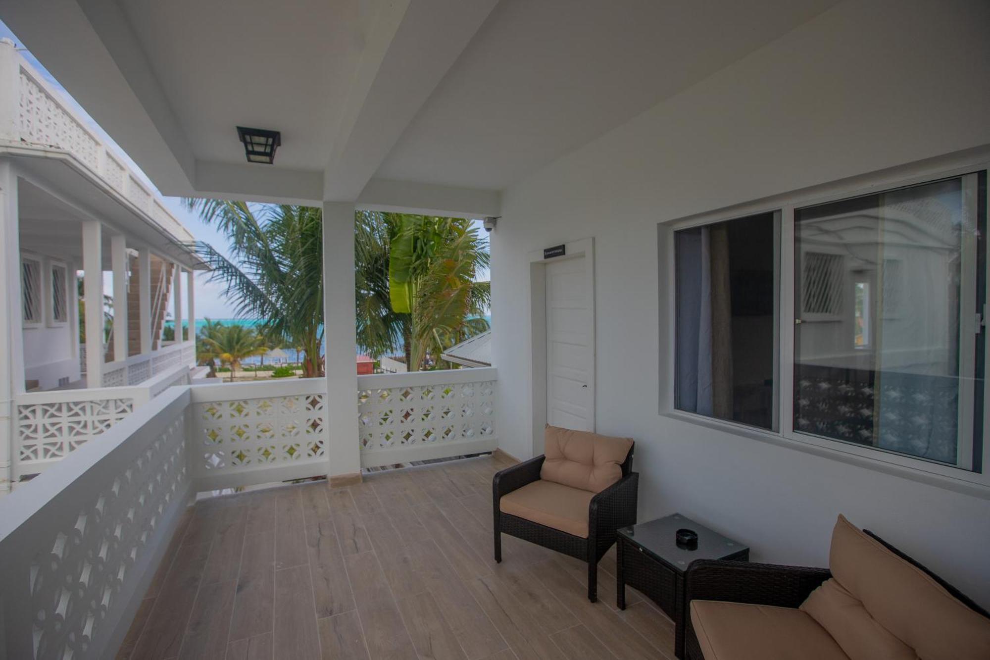 Treetops Hotel Caye Caulker Luaran gambar